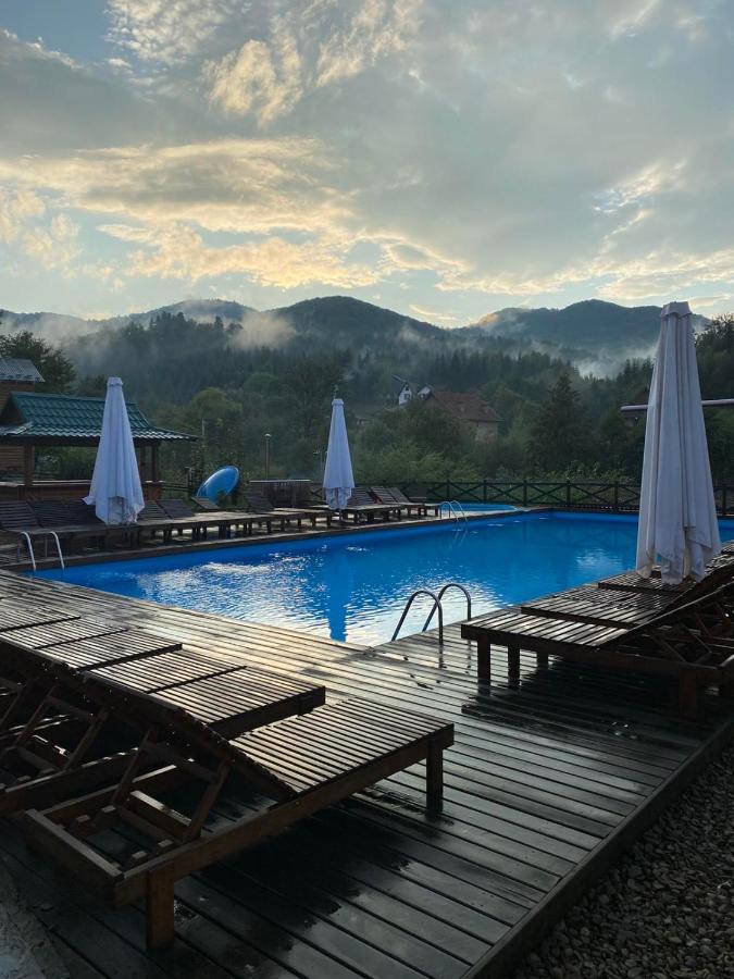 Edelweiss Carpathians Migovo Hotel Exterior foto